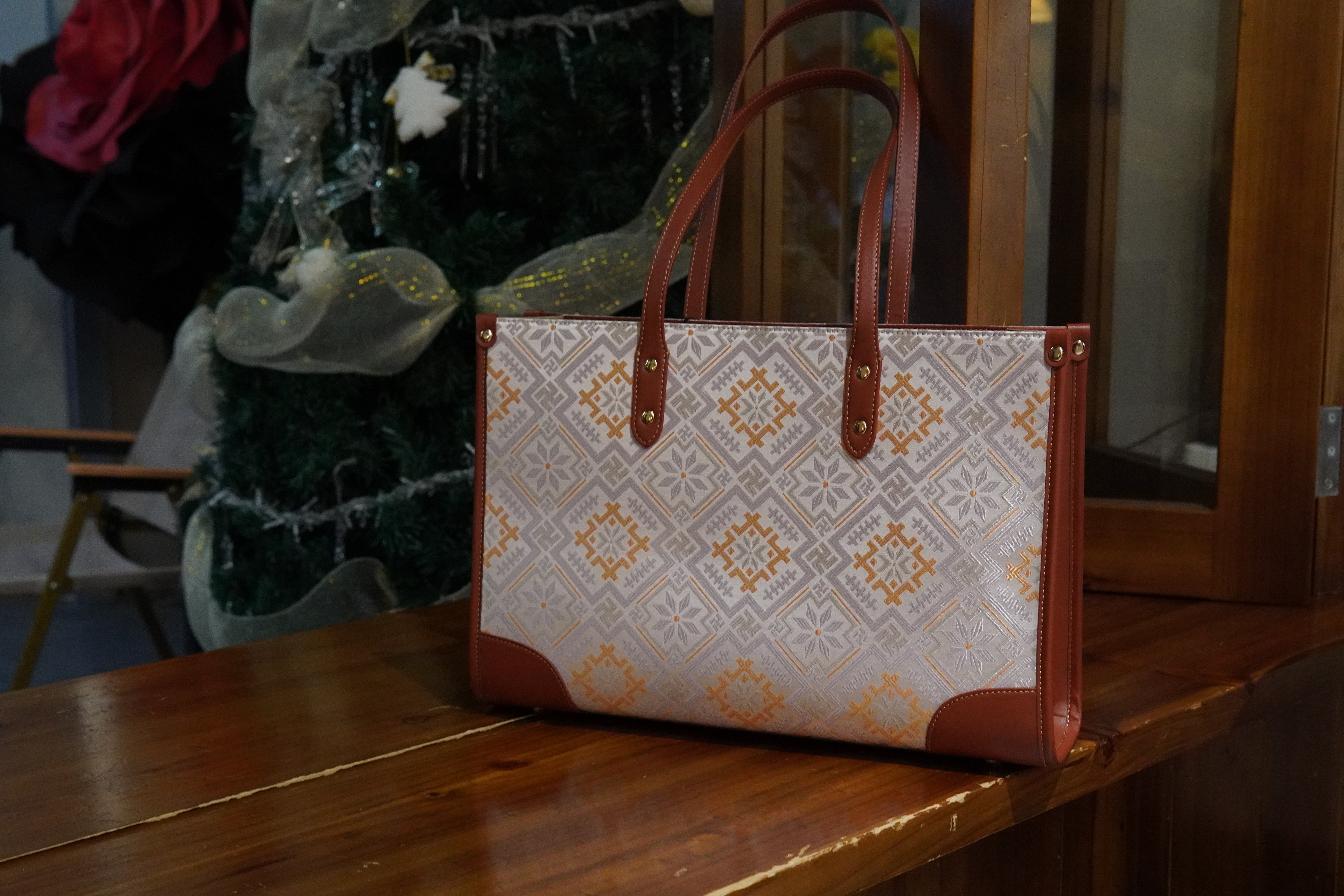 Women's Zhuang Brocade Shoulder Bag - main image 1