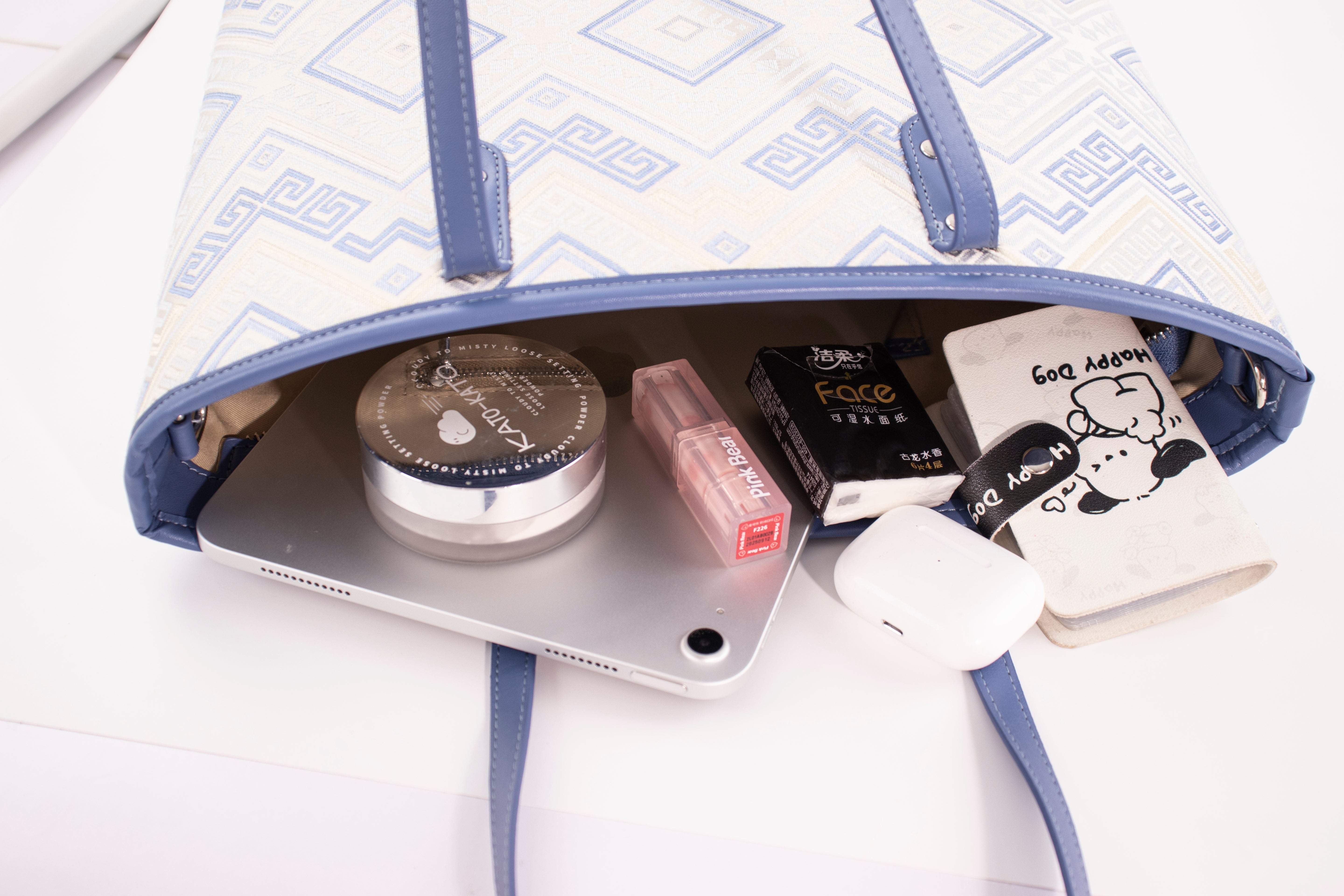 Blue White brocade tote bag view 02