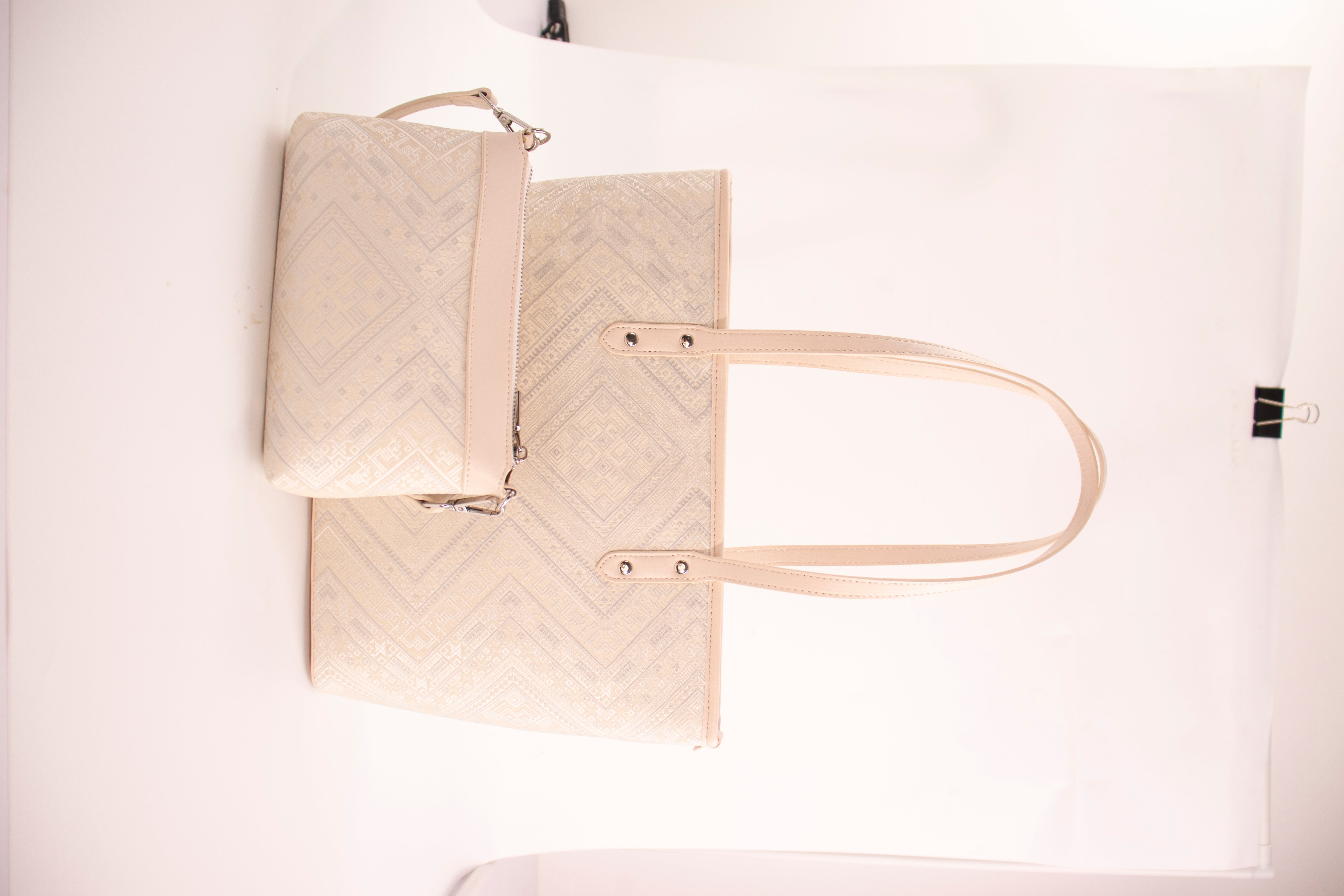 Ivory White brocade bag set view 02