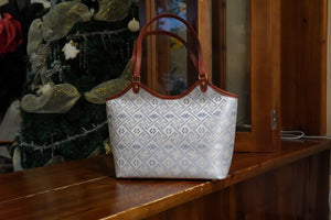 Women's Zhuang Brocade Shoulder Bag - model image 2