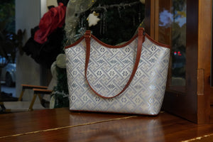 Women's Zhuang Brocade Shoulder Bag - model image 7