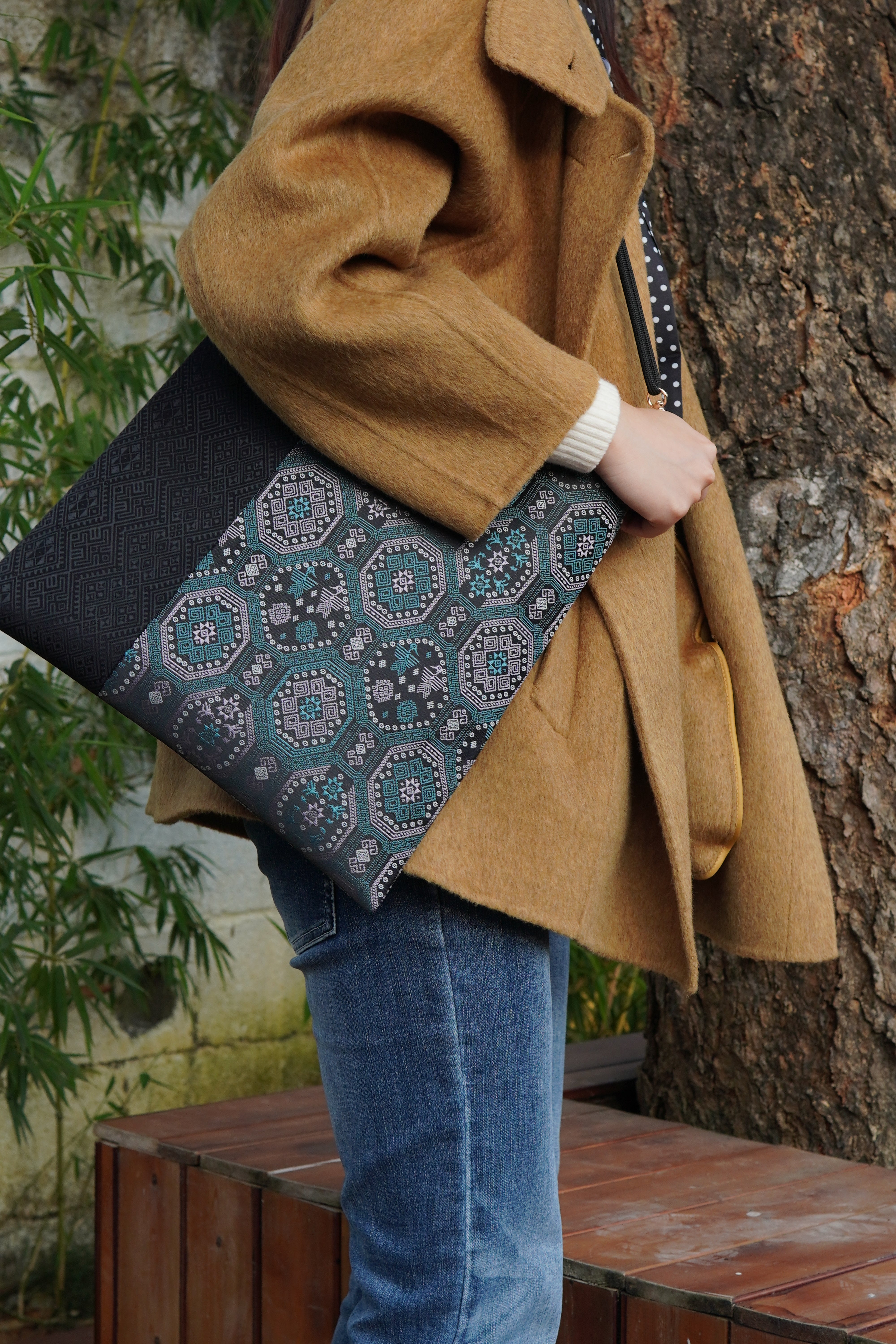 Women's Zhuang Brocade Shoulder Bag - model image 7