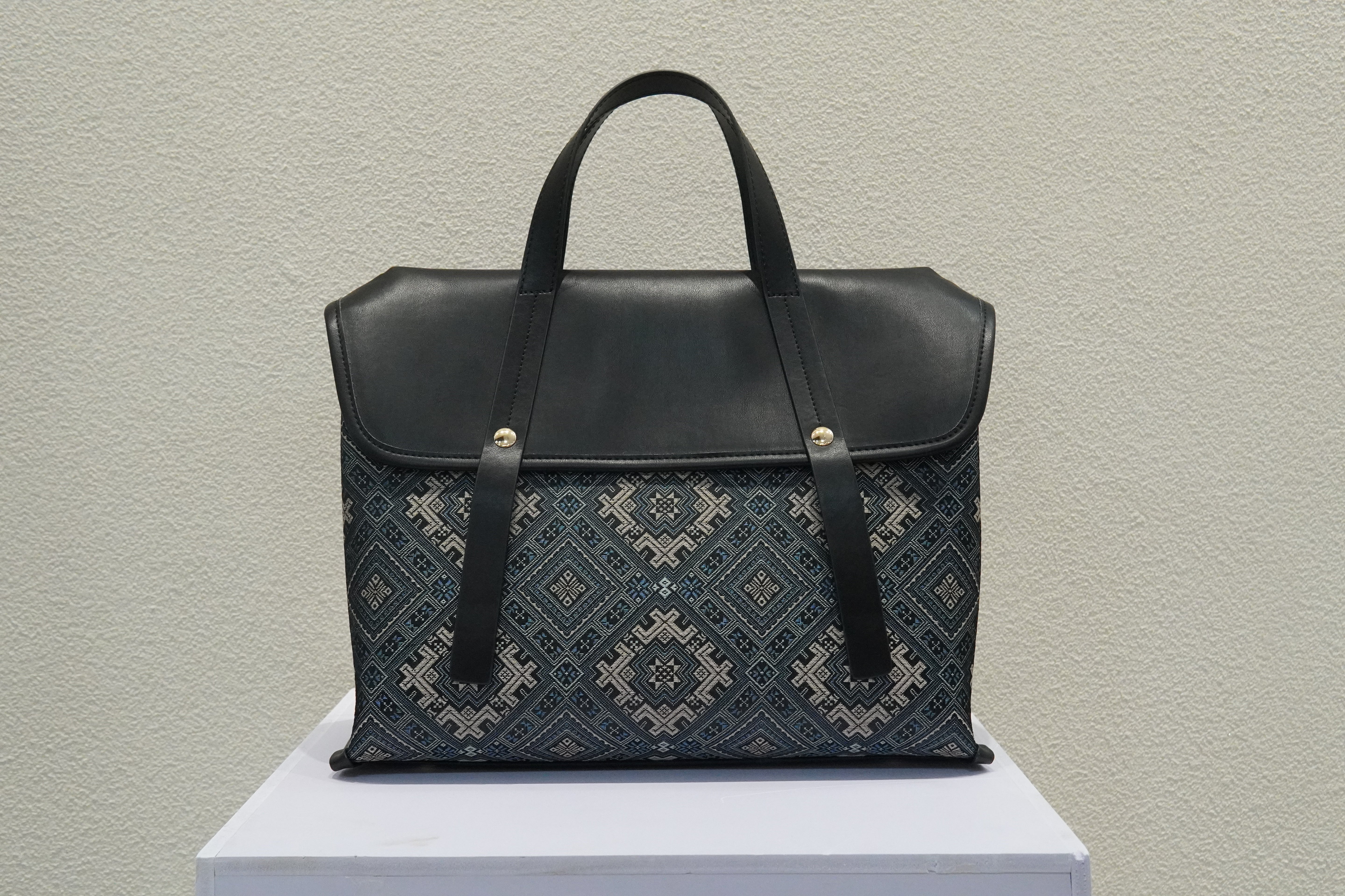 Women's Zhuang Brocade Shoulder Bag - white_background image 3
