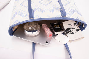 Blue White brocade tote bag view 02