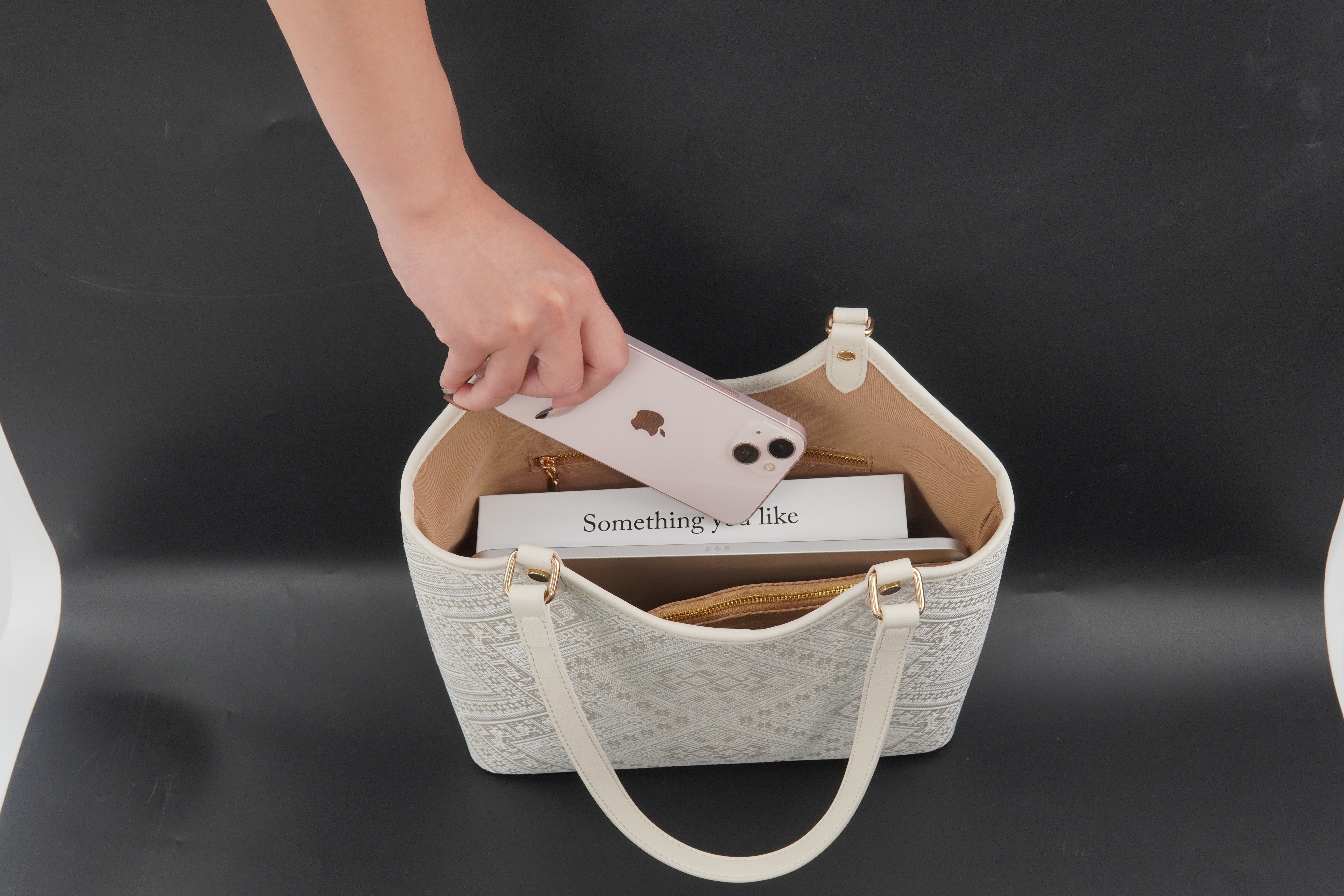Ivory White brocade tote bag view 10