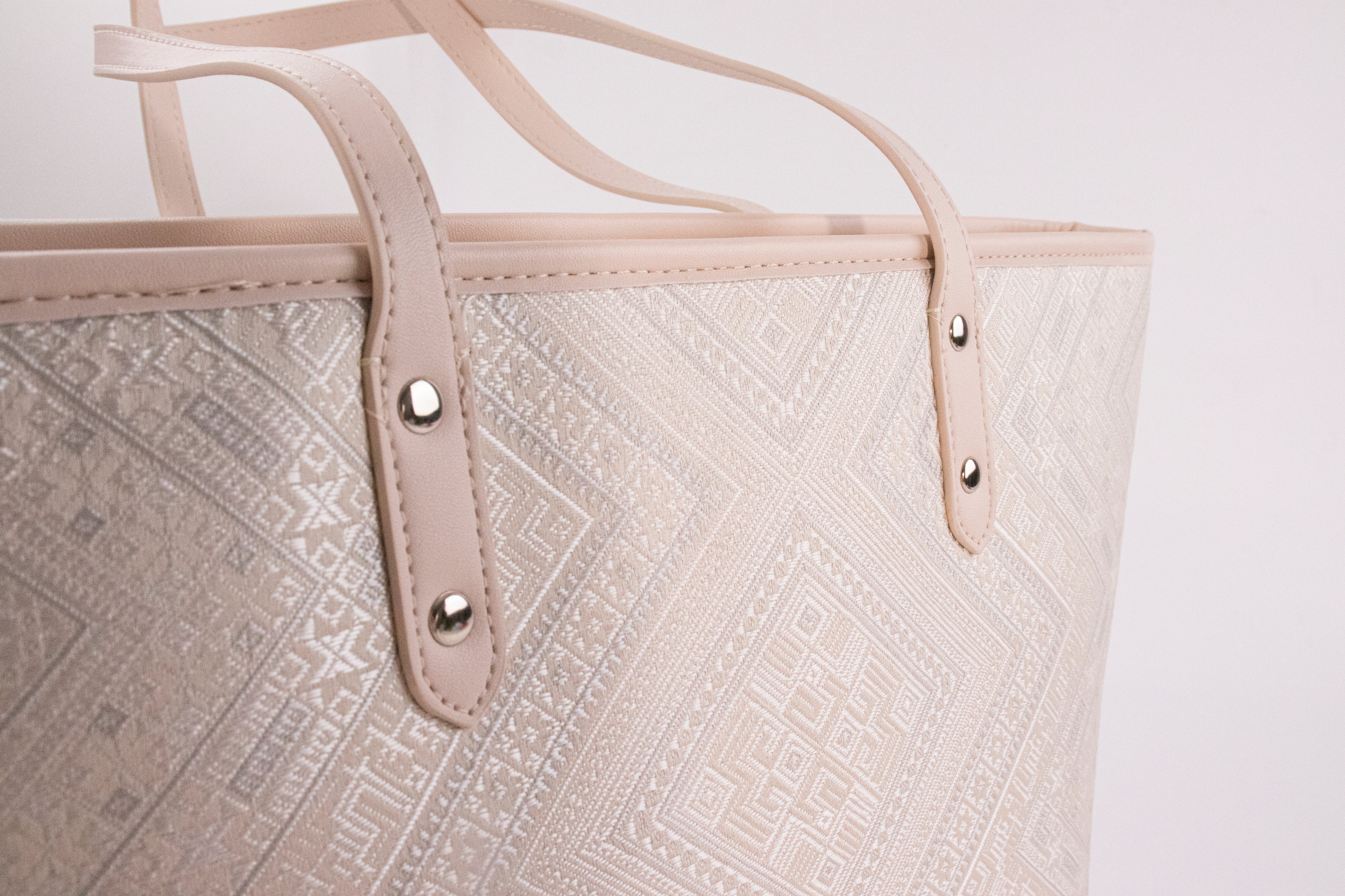 Ivory White brocade tote bag view 10