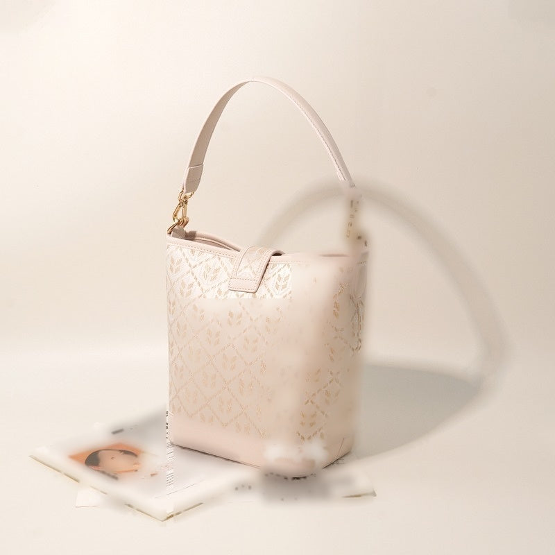 Multicolor brocade shoulder bag view 05