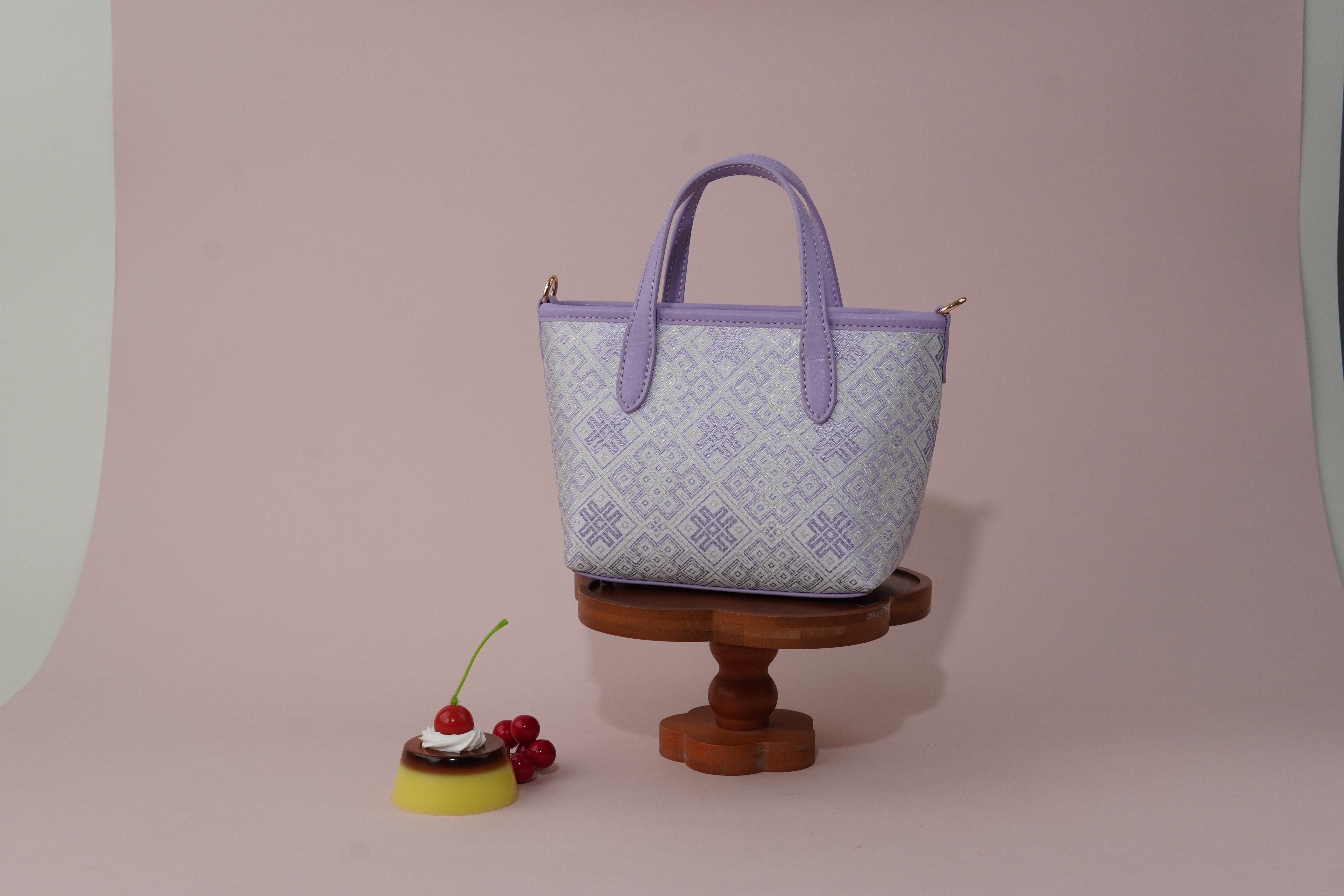 Multicolor brocade tote bag in lifestyle scene