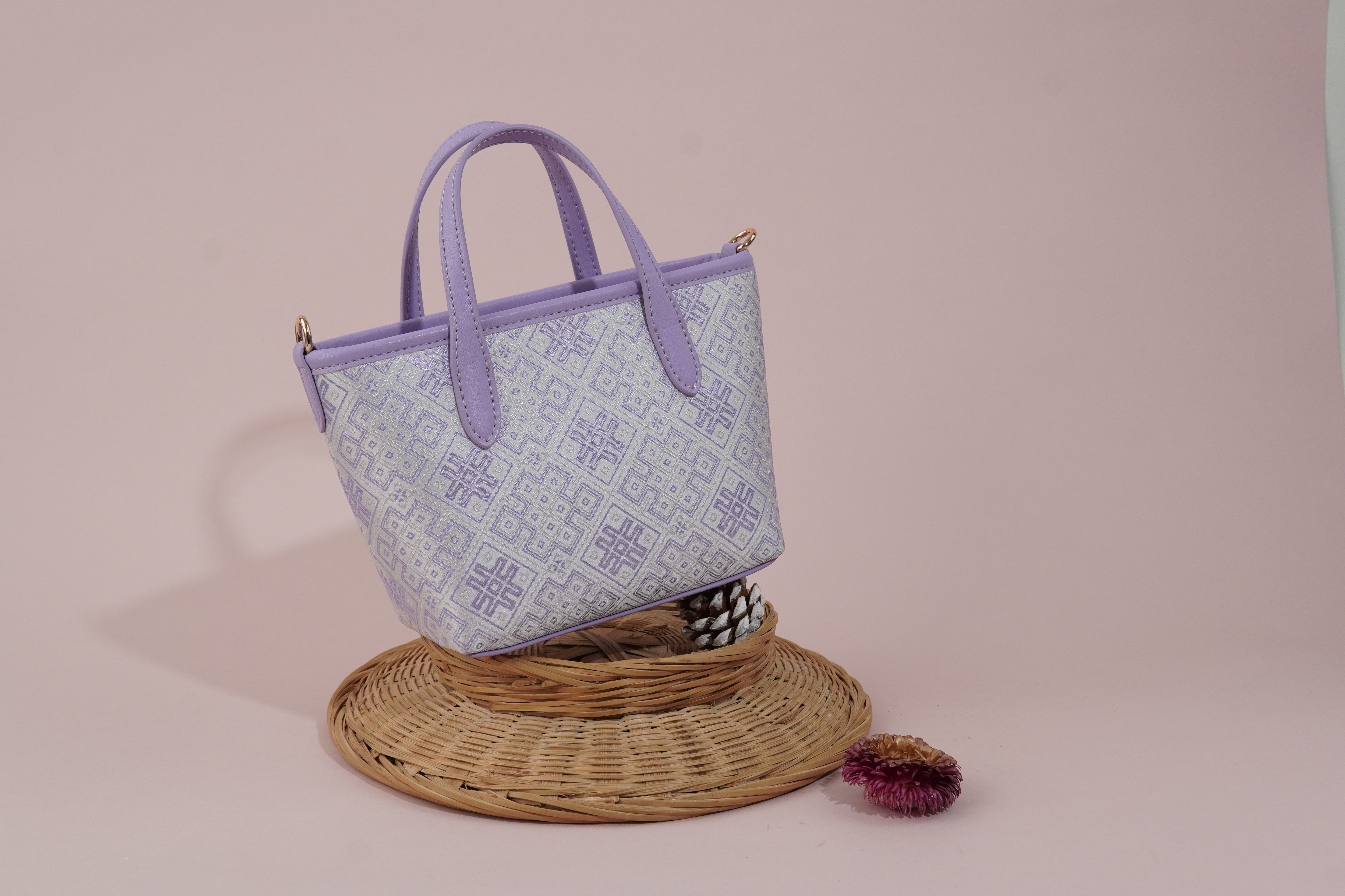 Multicolor brocade tote bag view 08