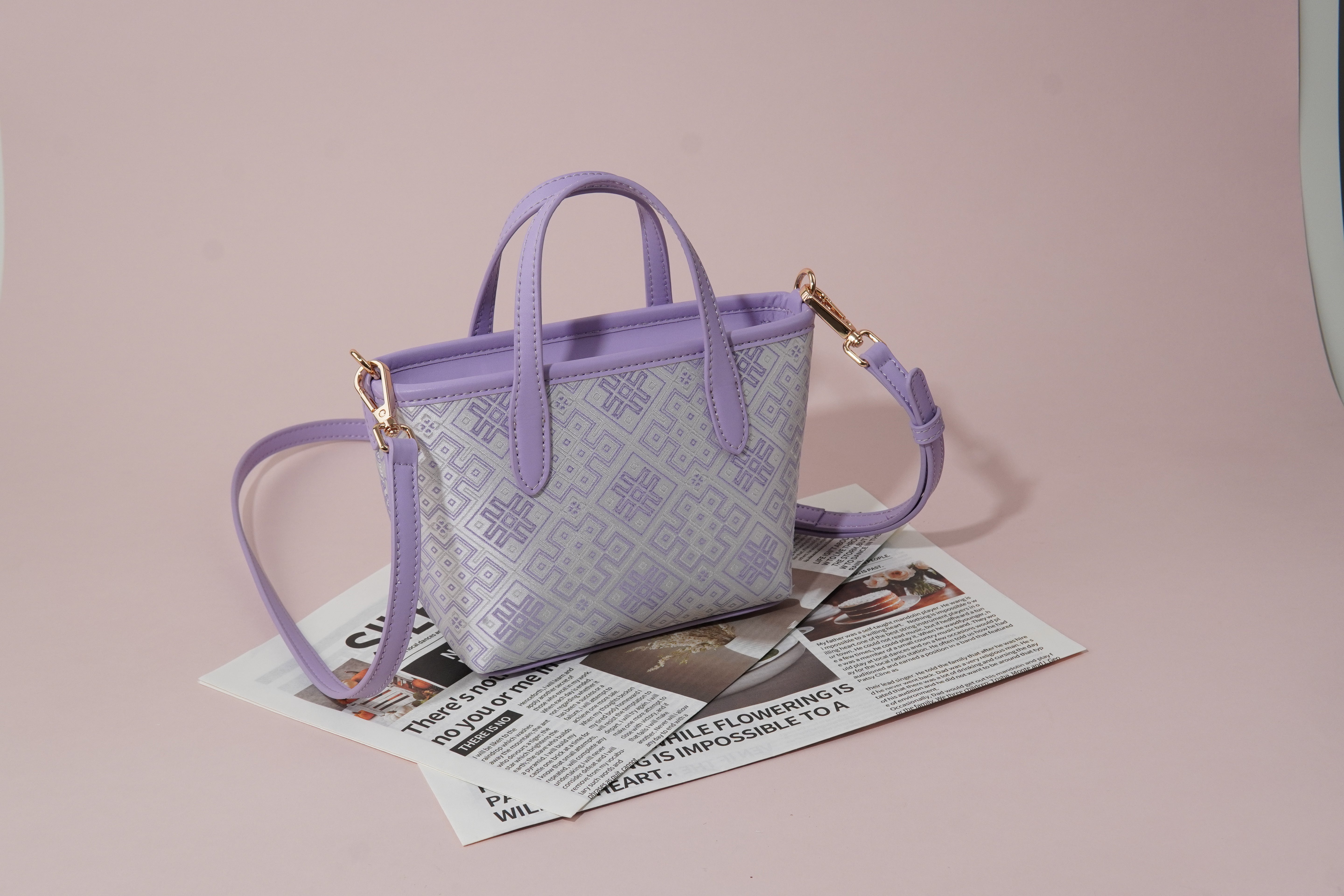 Multicolor brocade tote bag view 09